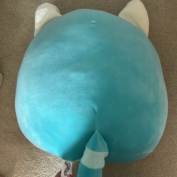 Vanessa the Red Panda 16” Squishmallow - Picture 2 of 2